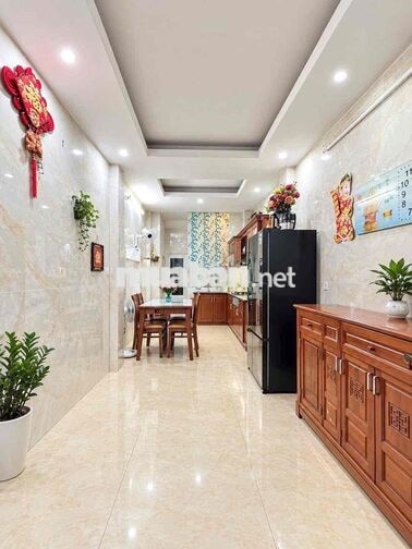 Hơn 5,5 tỷ có nhà Đoàn Thị Điểm,DĐ-Ngõ 3 gác-NT sịn-Sổ riêng 30m*5T;3N