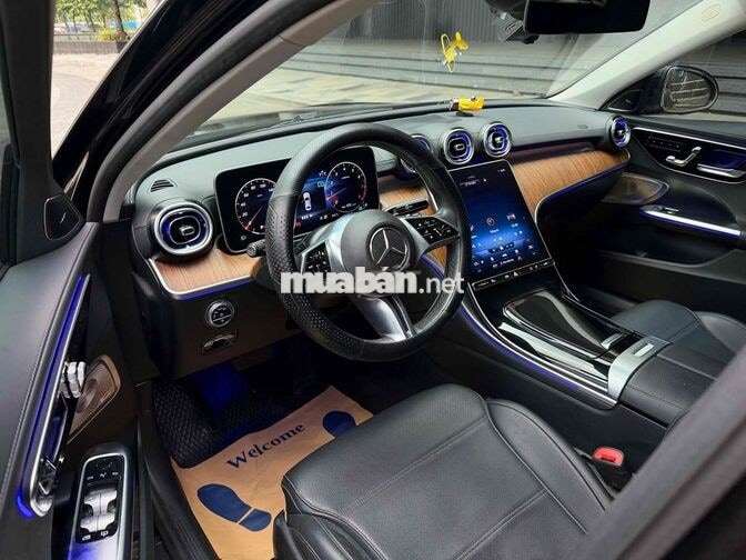 Mercedes C200 Avantgarde Plus 2022 Ngọc Lục Bảo