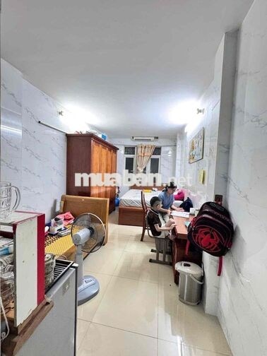 Hơn 5,5 tỷ có nhà Đoàn Thị Điểm,DĐ-Ngõ 3 gác-NT sịn-Sổ riêng 30m*5T;3N
