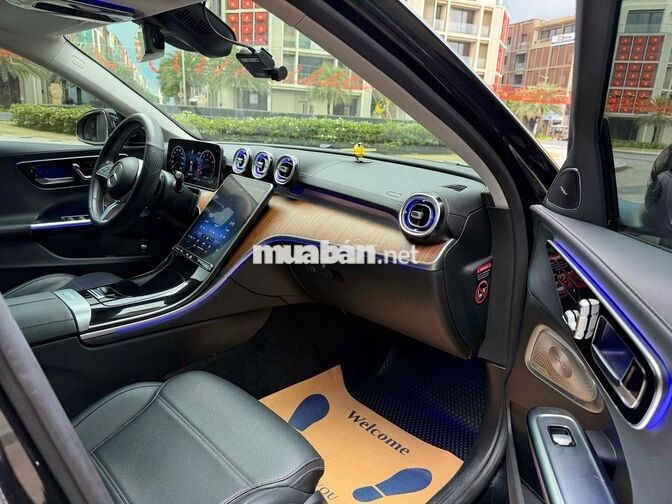 Mercedes C200 Avantgarde Plus 2022 Ngọc Lục Bảo