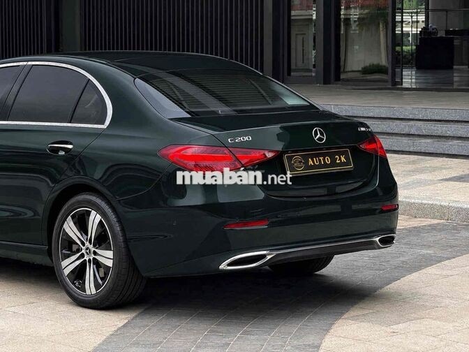 Mercedes C200 Avantgarde Plus 2022 Ngọc Lục Bảo