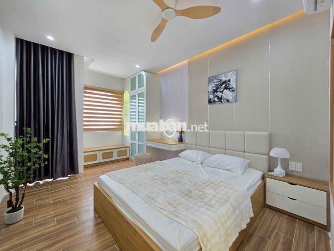 Nhà 4 tầng - Ngay cạnh phố Hàn Quốc - Dòng tiền sẵn 50tr/tháng