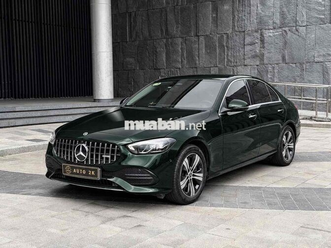 Mercedes C200 Avantgarde Plus 2022 Ngọc Lục Bảo