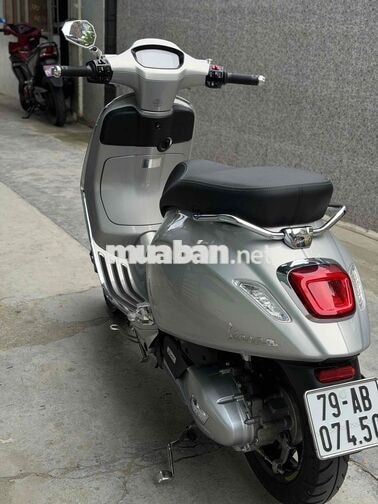 Piaggio Vespa Sprint Tech 125 Bạc