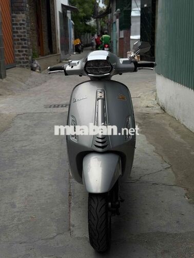 Piaggio Vespa Sprint Tech 125 Bạc