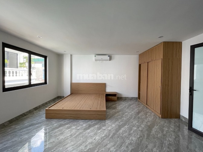 Bán gấp tòa căn hộ dịch vụ cao cấp ô tô tránh, Dt 118m2, 7t, mt 6.2.