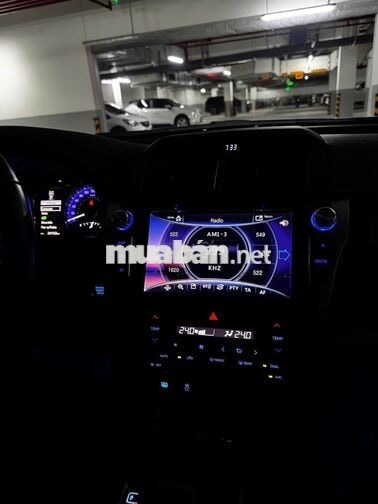 Toyota Camry 2.0E 2017 Đen 24.000 km