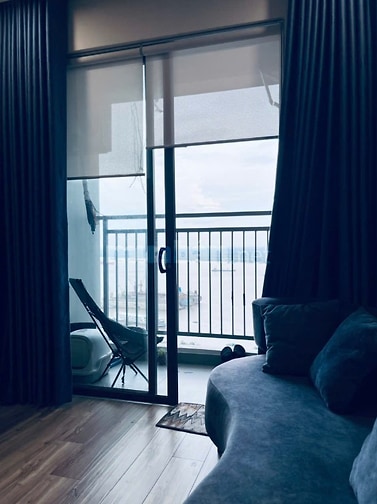 CHO THUÊ CĂN HỘ TẦNG CAO, VIEW SÔNG, FULL NỘI THẤT - Q7 SAIGON RIVERSI