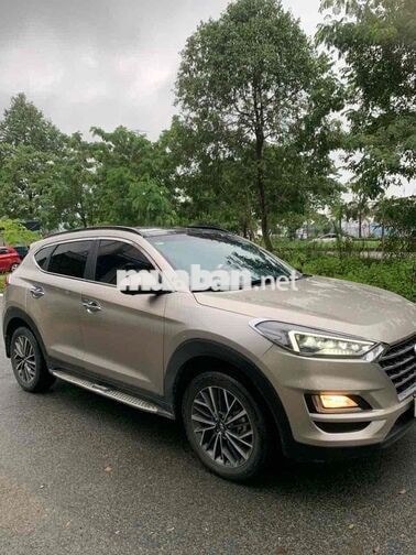 Hyundai Tucson 2020Tự động Xăng Vàng cát,phun xăng