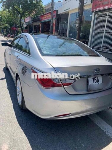 Hyundai Sonata Bạc 5 chỗ số tự động,Nhập khẩu