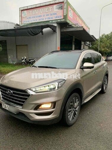 Hyundai Tucson 2020Tự động Xăng Vàng cát,phun xăng
