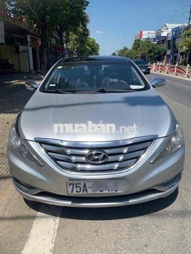 Hyundai Sonata Bạc 5 chỗ số tự động,Nhập khẩu