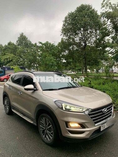 Hyundai Tucson 2020Tự động Xăng Vàng cát,phun xăng