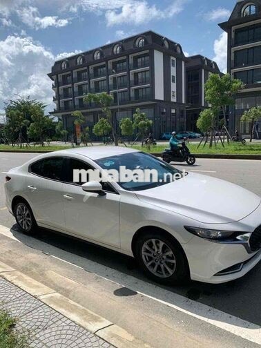 Mazda 3 Luxury 2024 Trắng 27000 km