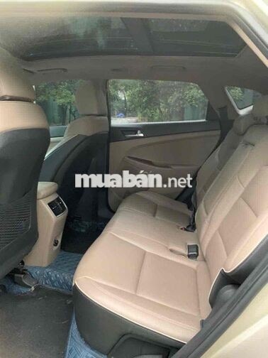 Hyundai Tucson 2020Tự động Xăng Vàng cát,phun xăng