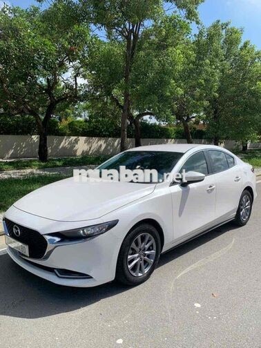 Mazda 3 Luxury 2024 Trắng 27000 km