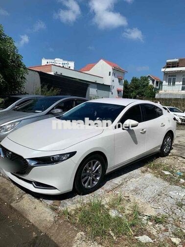 Mazda 3 Luxury 2024 Trắng 27000 km