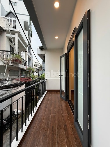 Bán nhà mới đẹp. Ngang tận 6m. Full nội thất. Hẻm Xe hơi 7m. Giá chỉ 4