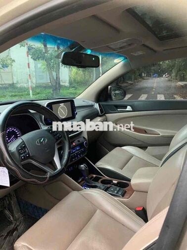 Hyundai Tucson 2020Tự động Xăng Vàng cát,phun xăng