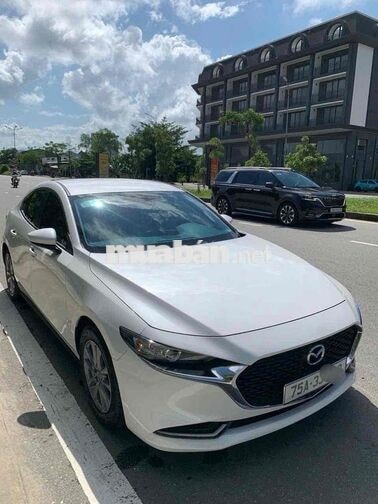 Mazda 3 Luxury 2024 Trắng 27000 km