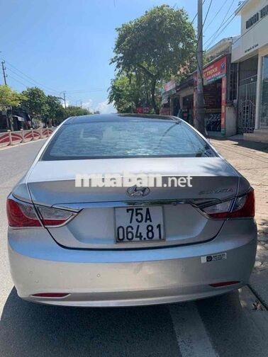 Hyundai Sonata Bạc 5 chỗ số tự động,Nhập khẩu