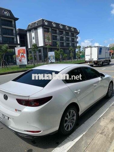 Mazda 3 Luxury 2024 Trắng 27000 km