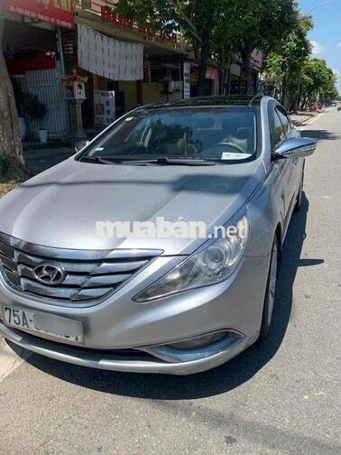 Hyundai Sonata Bạc 5 chỗ số tự động,Nhập khẩu
