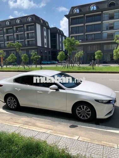 Mazda 3 Luxury 2024 Trắng 27000 km