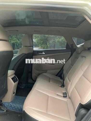 Hyundai Tucson 2020Tự động Xăng Vàng cát,phun xăng