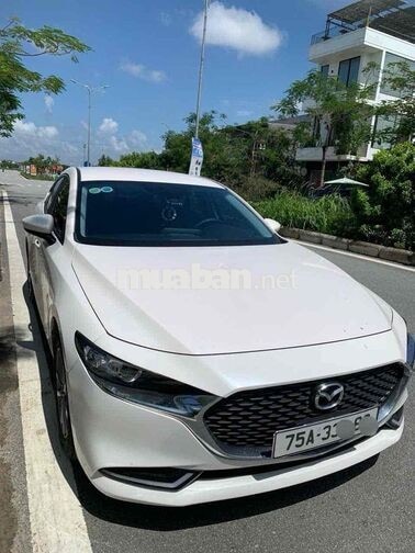 Mazda 3 Luxury 2024 Trắng 27000 km