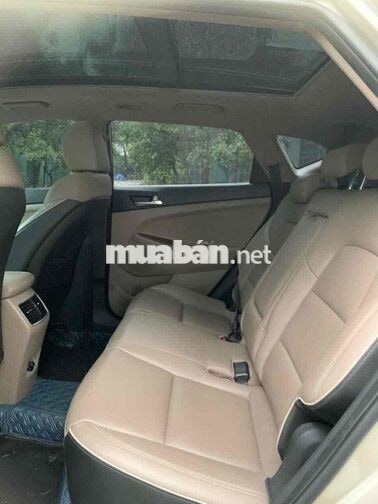 Hyundai Tucson 2020Tự động Xăng Vàng cát,phun xăng