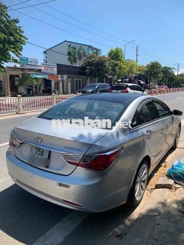 Hyundai Sonata Bạc 5 chỗ số tự động,Nhập khẩu