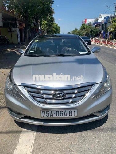 Hyundai Sonata Bạc 5 chỗ số tự động,Nhập khẩu