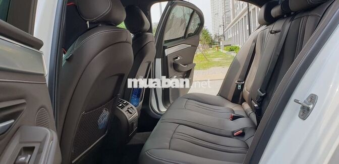 VinFast Lux A2.0 Premium 2019 Trắng 68000km