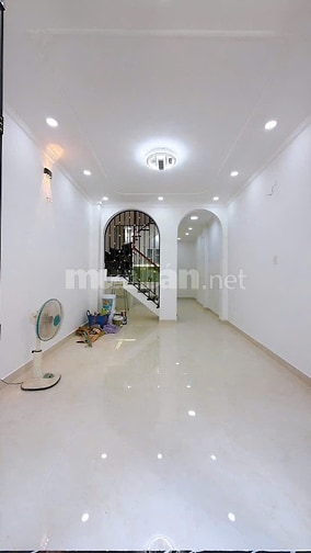 CHÍNH CHỦ CẦN BÁN NHÀ MỚI XÂY HẺM XE HƠI ĐƯỜNG ĐOÀN VĂN BƠ QUẬN 4.