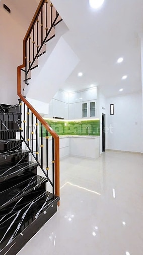 CHÍNH CHỦ CẦN BÁN NHÀ MỚI XÂY HẺM XE HƠI ĐƯỜNG ĐOÀN VĂN BƠ QUẬN 4.
