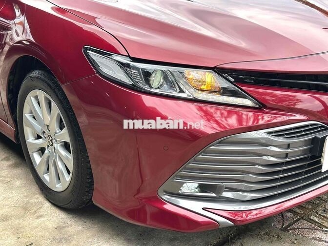 Toyota Camry 2.0 G 2020 Đỏ 8.000 km