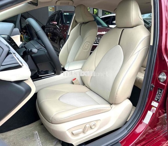 Toyota Camry 2.0 G 2020 Đỏ 8.000 km