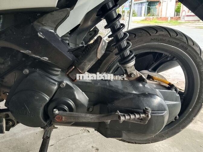 Yamaha Luvias Trắng