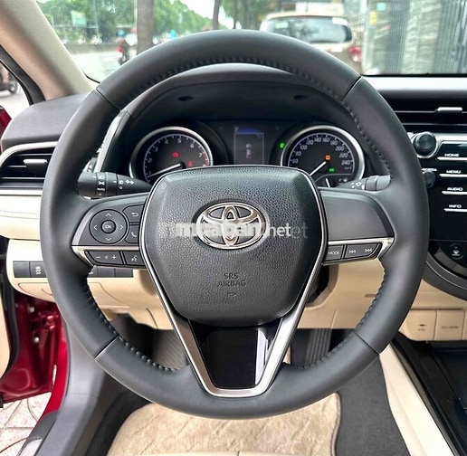 Toyota Camry 2.0 G 2020 Đỏ 8.000 km