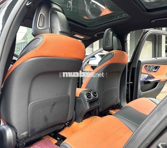 Mercedes-Benz C300 2025 Đen 8.800 km