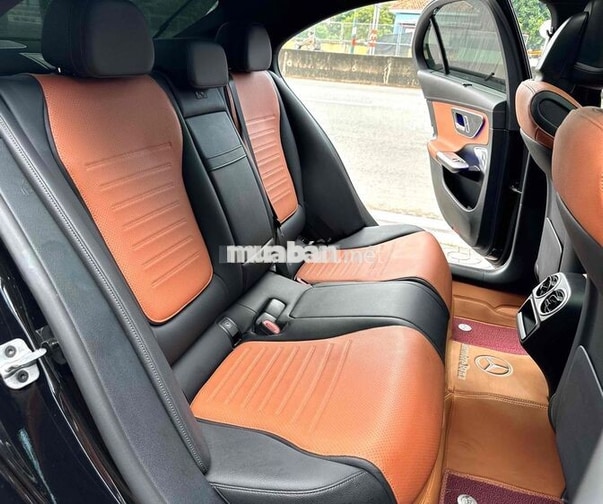 Mercedes-Benz C300 2025 Đen 8.800 km