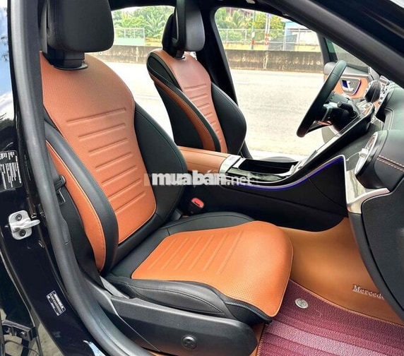 Mercedes-Benz C300 2025 Đen 8.800 km