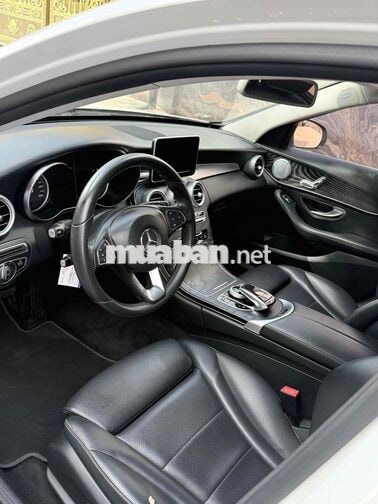 Mercedes-Benz C200 2018 Trắng Tự động 65000 km