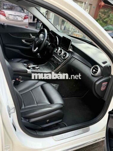 Mercedes-Benz C200 2018 Trắng Tự động 65000 km