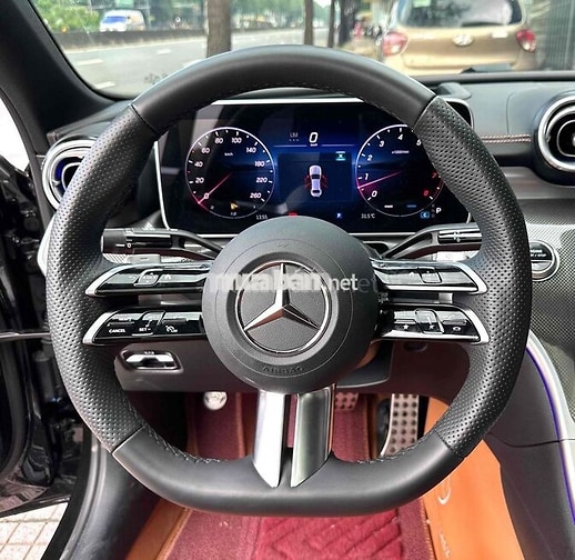Mercedes-Benz C300 2025 Đen 8.800 km