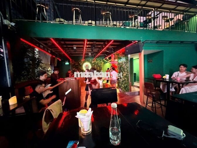 Sang nhượng Rooftop 250m2 Nguyễn Huệ Q1 
