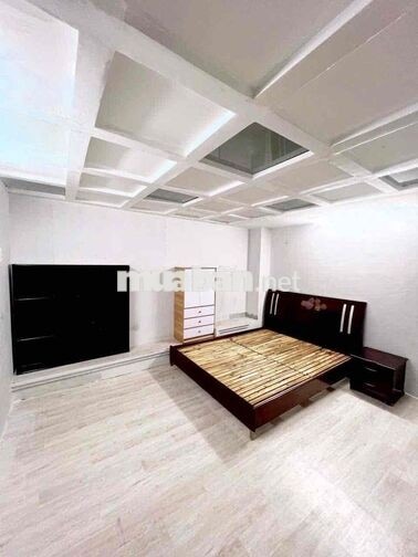 phòng trọ nằm ngay mặt tiền quốc lộ 13