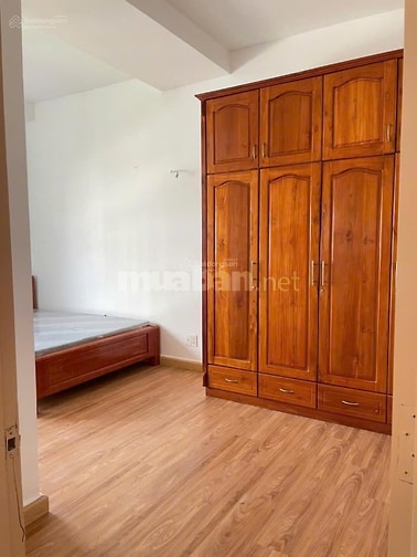 Cần bán 2PN , 5,6 TỶ chung cư H2 Hoàng Diệu, P. 8, Quận 4. 
