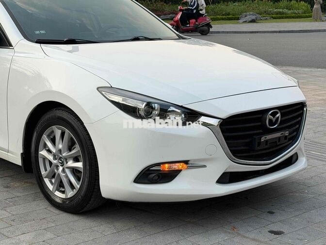 Mazda Mazda 3 2018 Trắng 10 vạn km